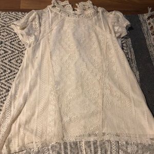 •cute short sleeve mock neck boutique top